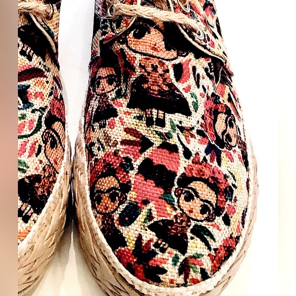 Zipolite Shoes - Espadrilles With Frida Kahlo Floral Print 7.5 Made in Mexico Like New